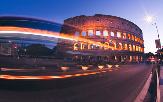 Voltage - Photos of the Colosseum at Night