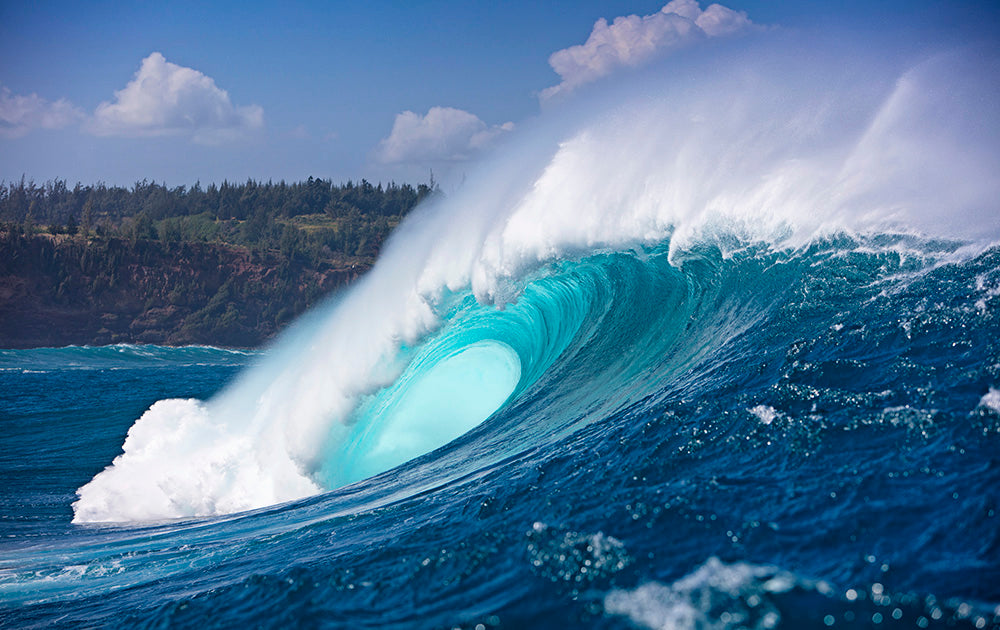 Peahi Maui Hawaii Big Wave Surf  Photos