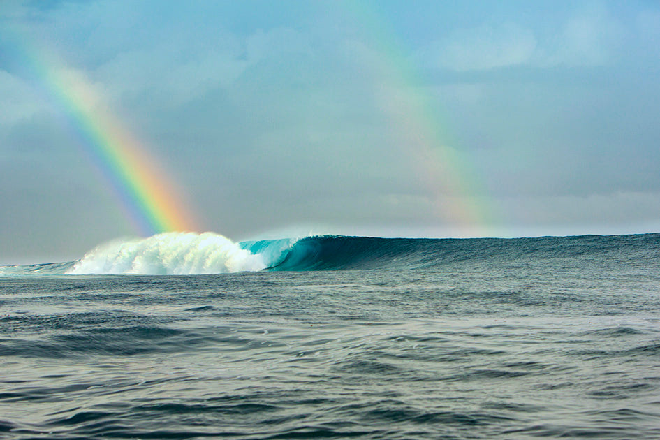 Tahiti Rainbow Wave Photos